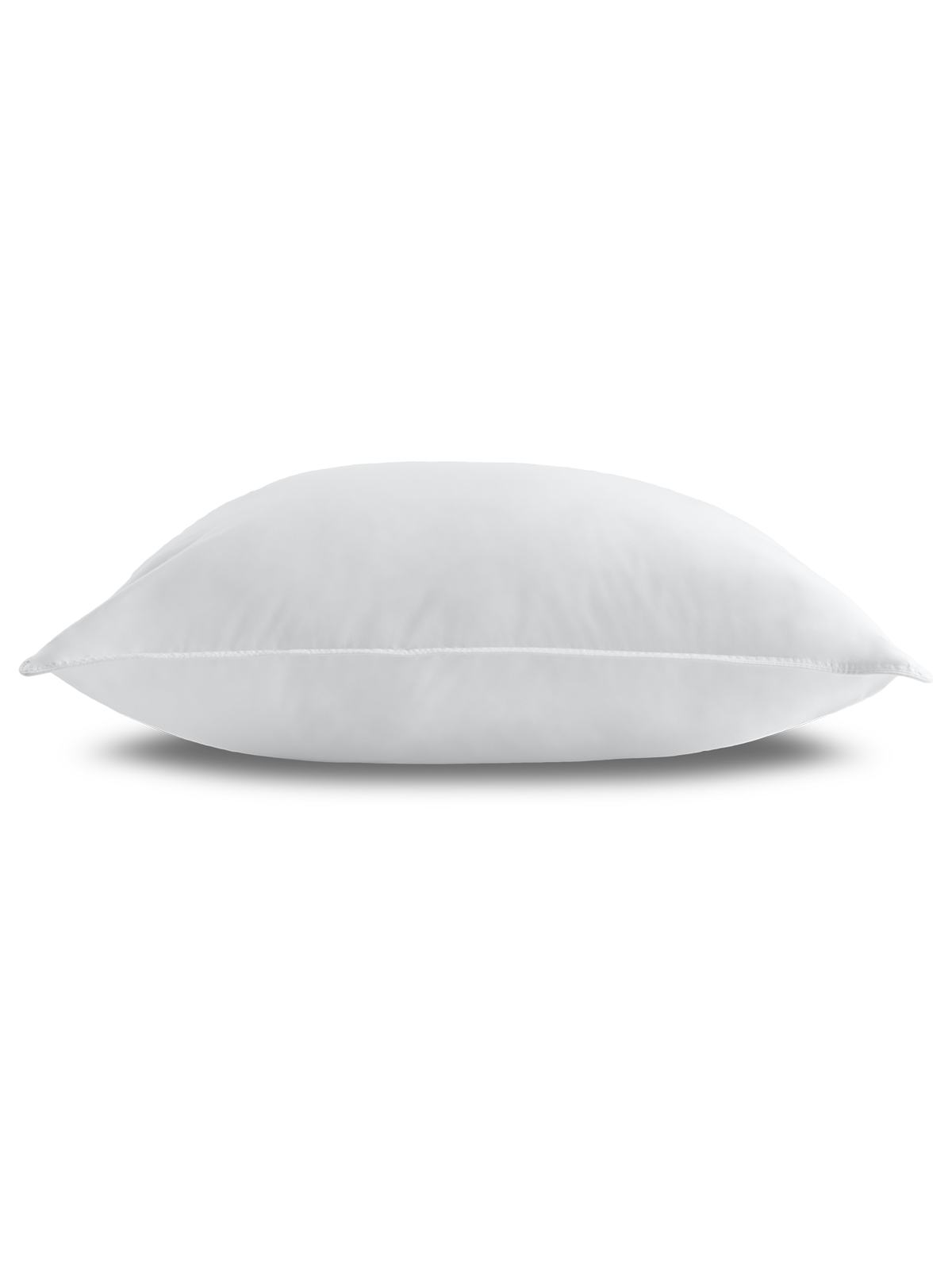 Almohada blanca y mullida, rectangular. Ideal para descansar y dormir cómodamente.