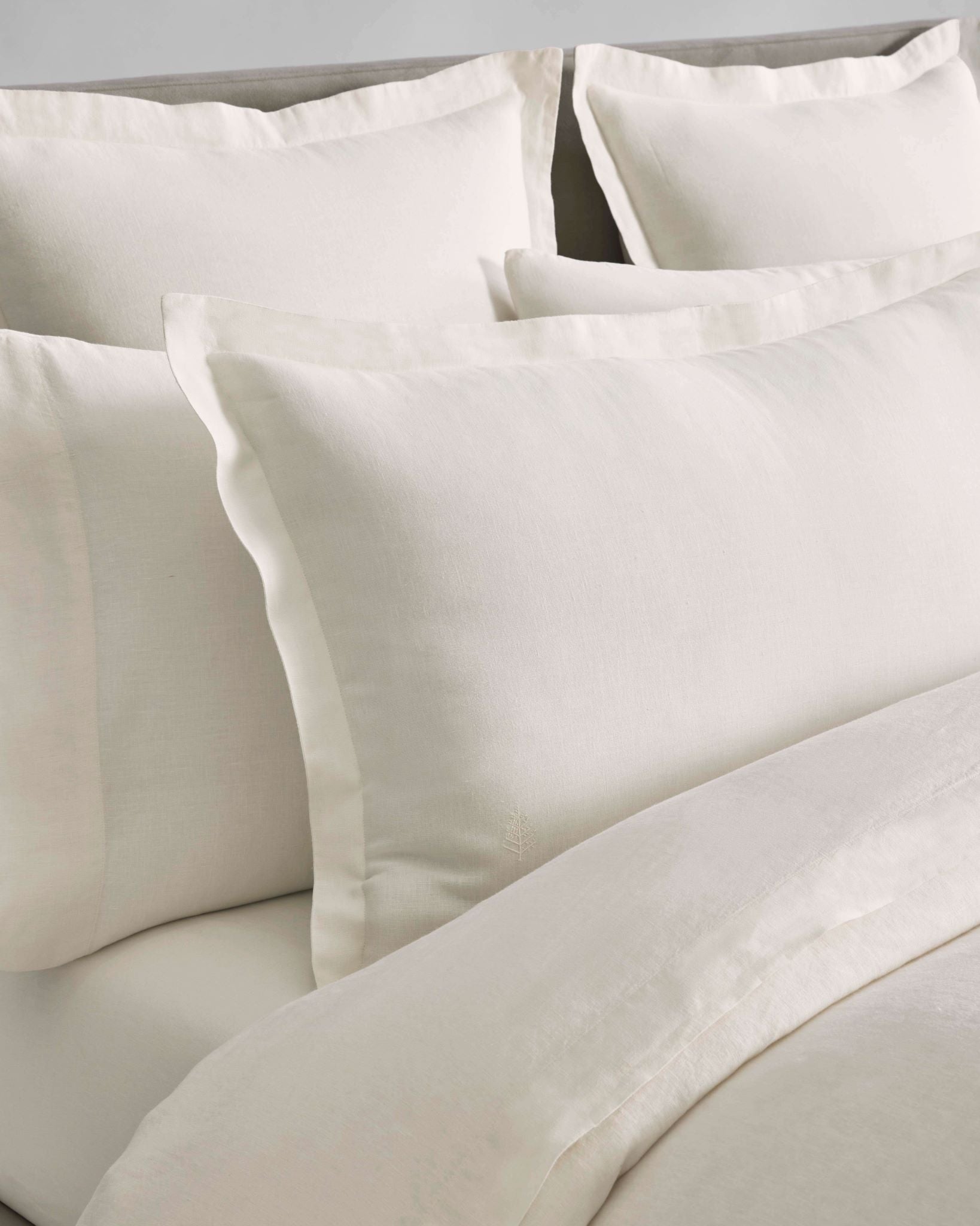 Acacia Dream Set - Four Seasons At Home - {{Balinese Pearl}}