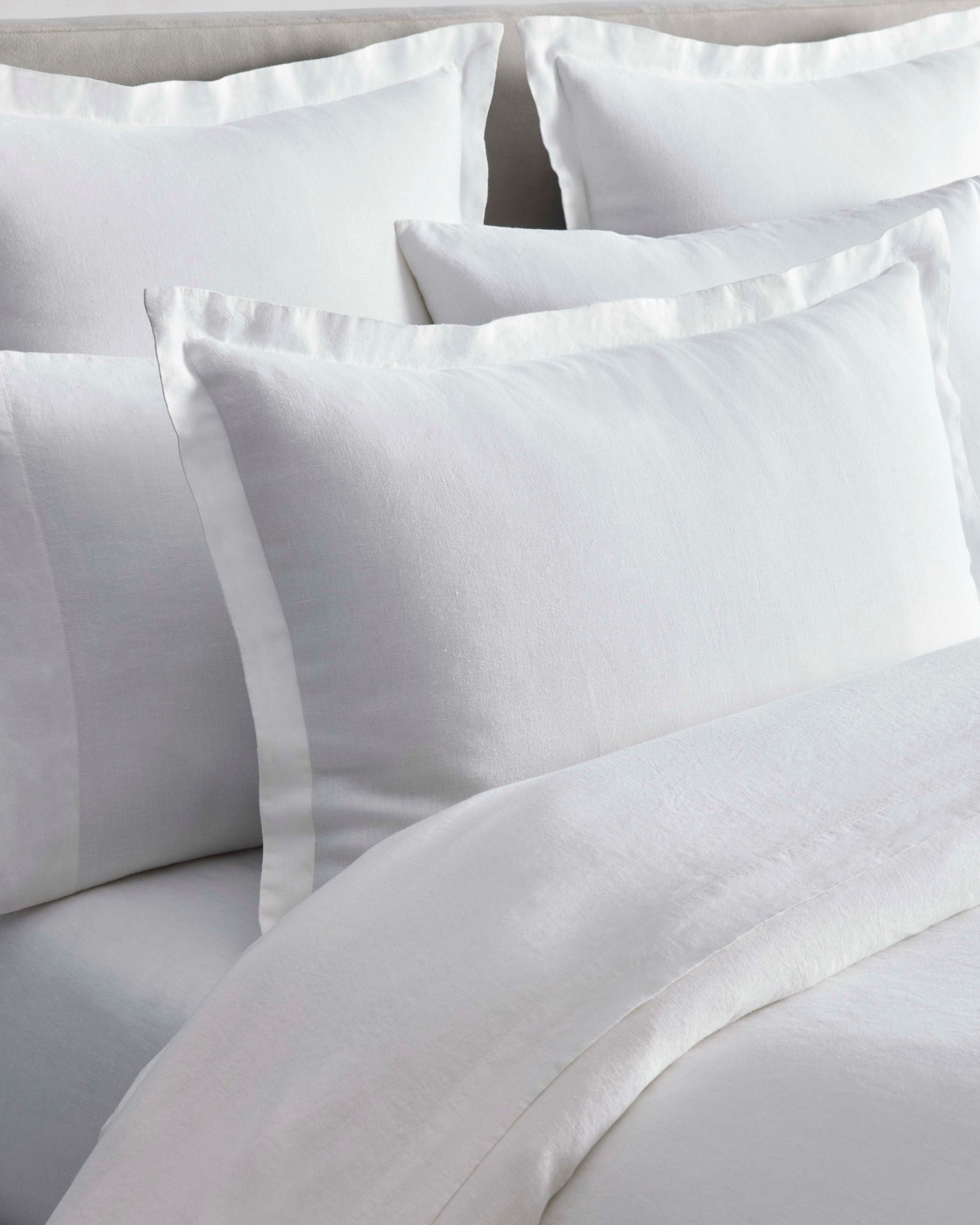 Acacia Dream Set - Four Seasons At Home - {{Signature White}}