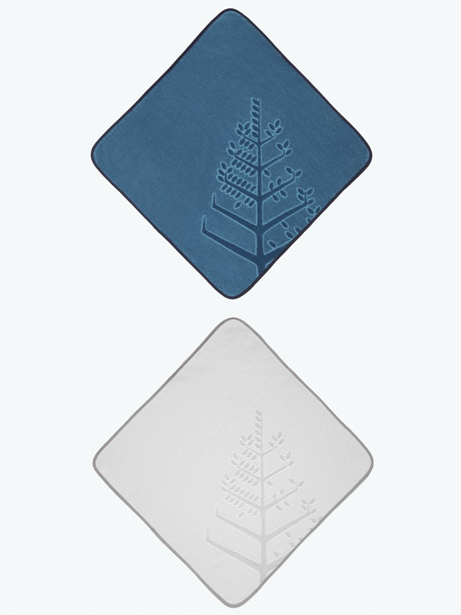 Two baby hooded towels, one in a "Underwater Blue" shade and one in "Mountain Grey," each with an embroidered Four Season logo. - {{Underwater Blue / Mountain Grey}}