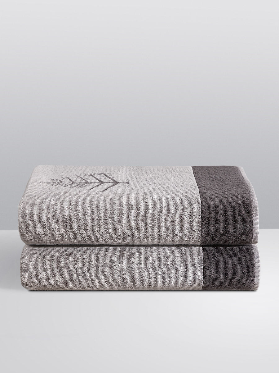 Four Seasons Resort Towel Set, grey and white grand-sized towels, sustainable cotton, signature embroidered design - {{Hampshire Charcoal}}