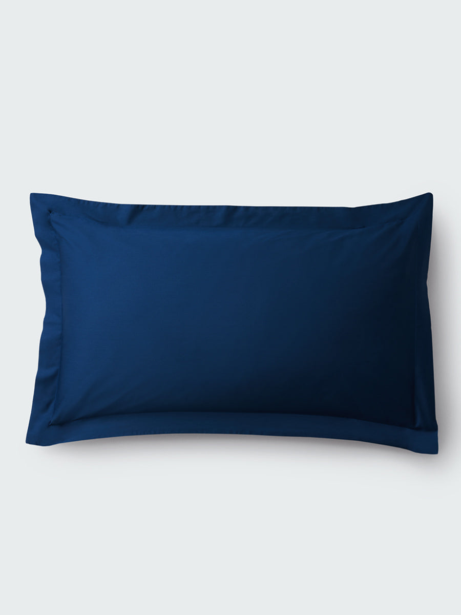 Riviera Navy pillow sham with flange border. {{Riviera Navy}}