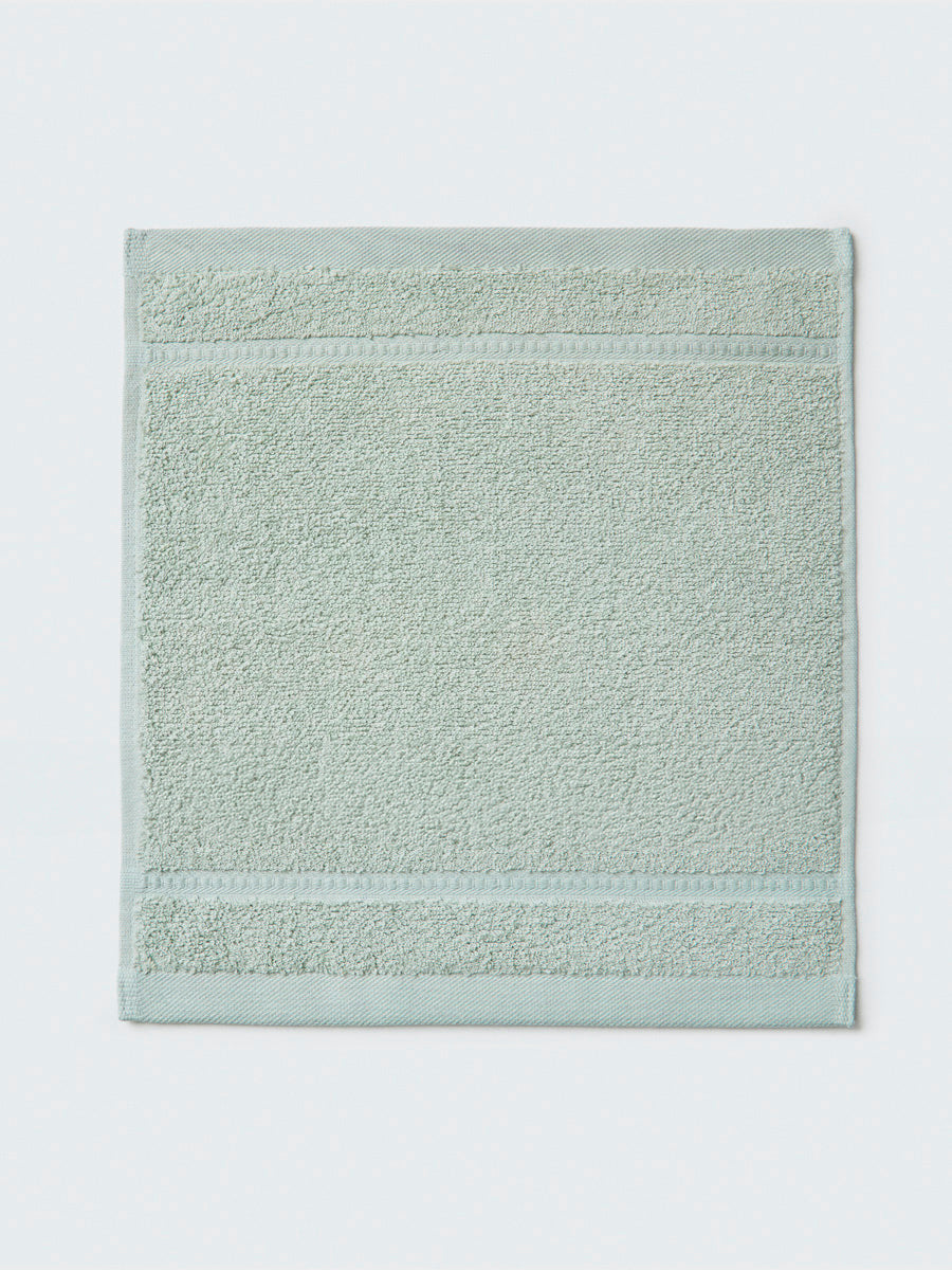 Close-up of a "Florentine Sage" colored wipe, visible fabric - {{Florentine Sage}}