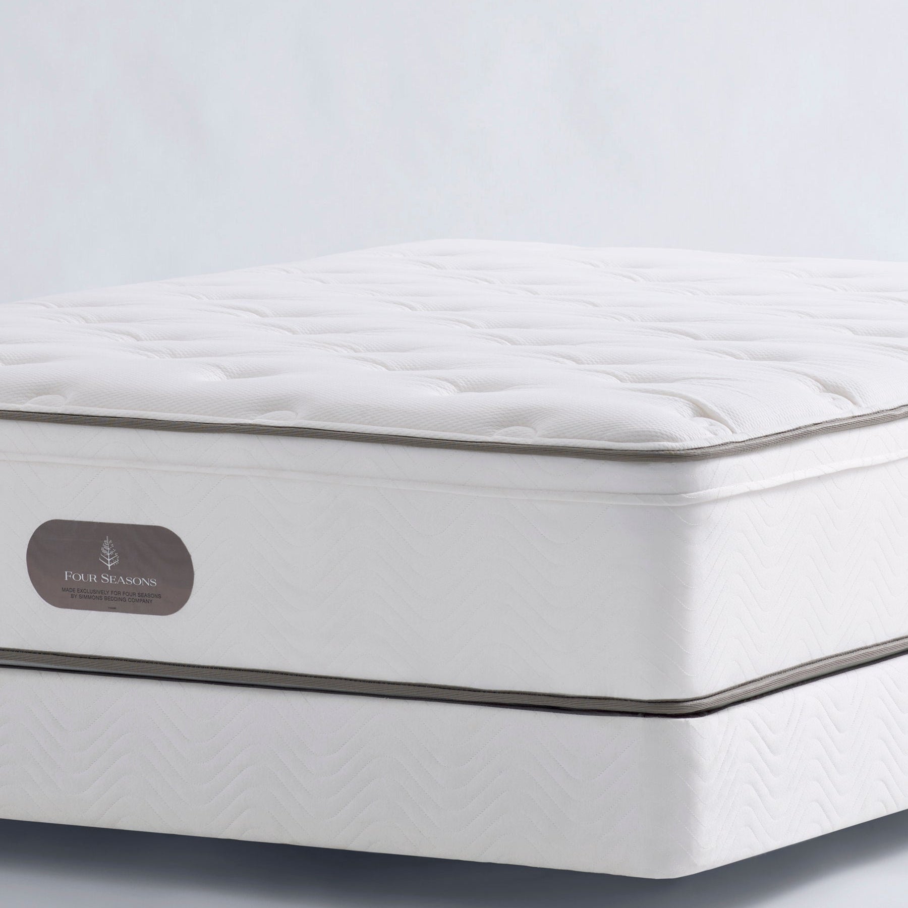 Four Seasons Signature Mattress, Queen size, white, Gel Memory Foam