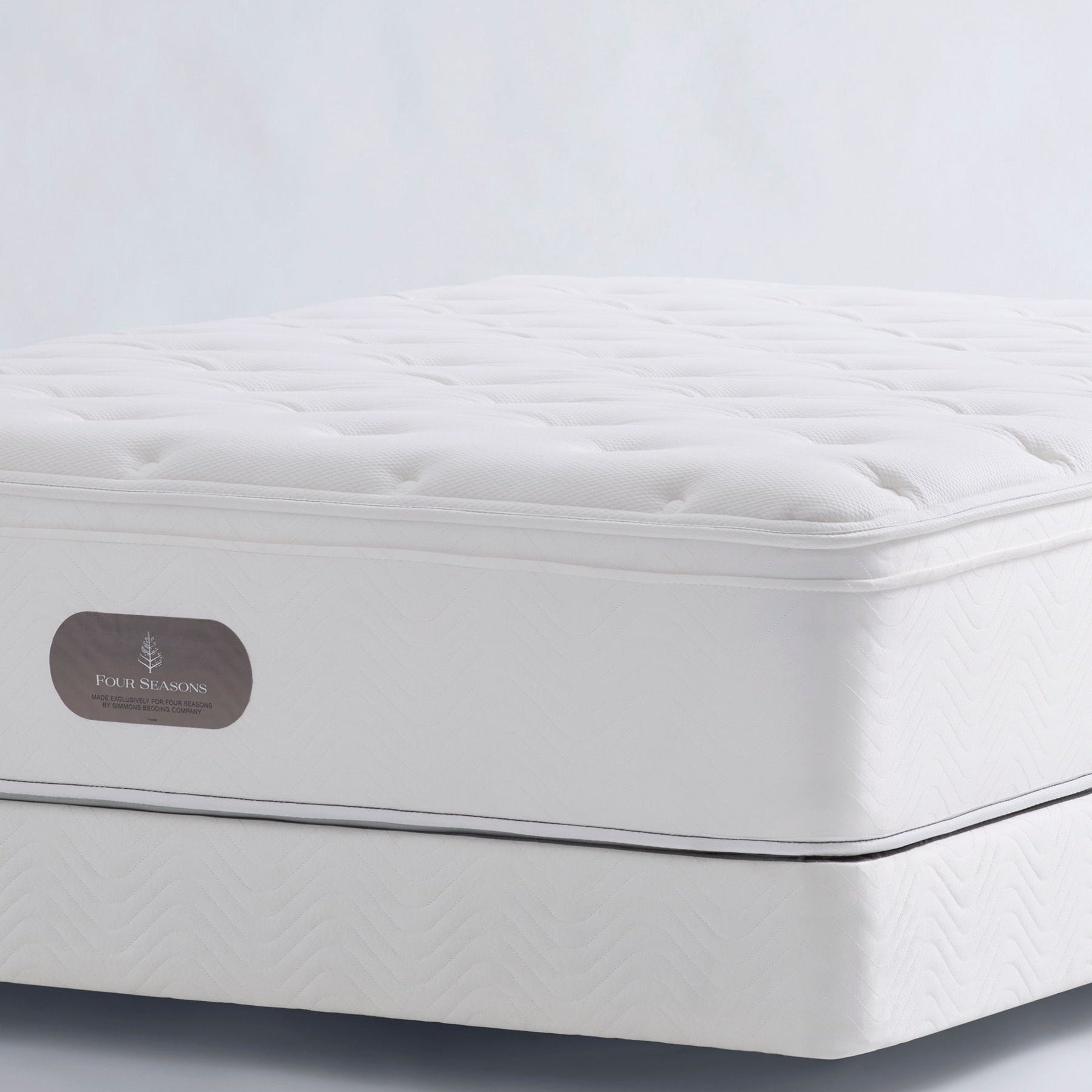 Four Seasons Signature Plush Mattress, Queen size, white, AirFeel and AirCool Foam